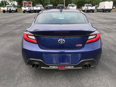 Used 2023 Toyota GR86 image 4