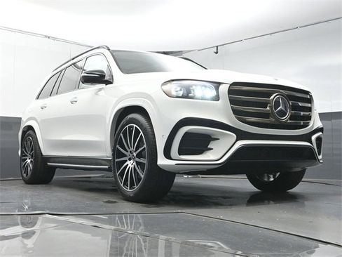 New 2026 Mercedes-Benz GLS 450 4MATIC image 34