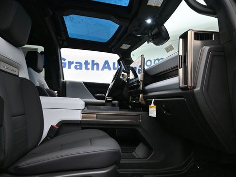 New 2025 GMC Hummer EV 2X w/ LPO, Sport Package image 7