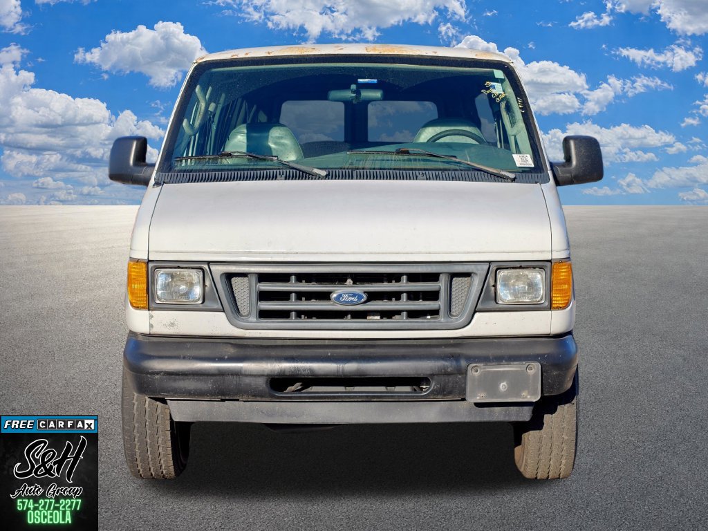 Used 2003 Ford E-350 and Econoline 350 Club Wagon RWD image 8