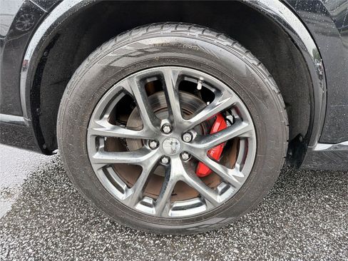 Used 2020 Dodge Durango SRT w/ Technology Group AWD/4WD image 17