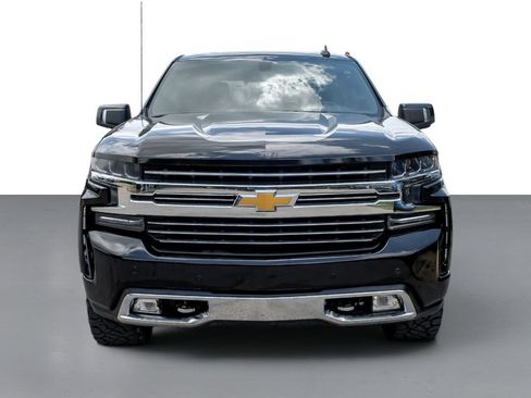 Used 2019 Chevrolet Silverado 1500 High Country w/ Z71 Off-Road Package AWD/4WD image 3