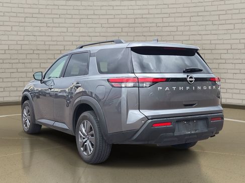 Used 2025 Nissan Pathfinder SV FWD image 7