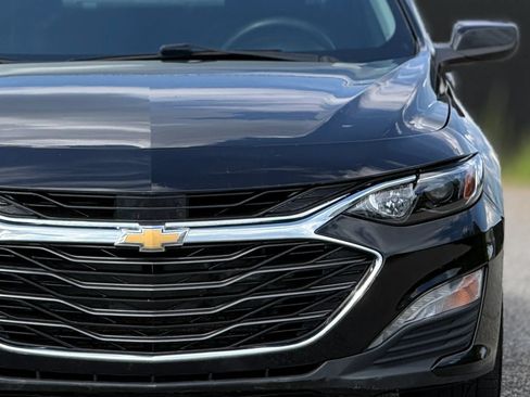 Used 2019 Chevrolet Malibu LT FWD image 12