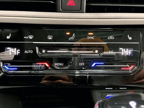 New 2026 Volkswagen Jetta SE image 20