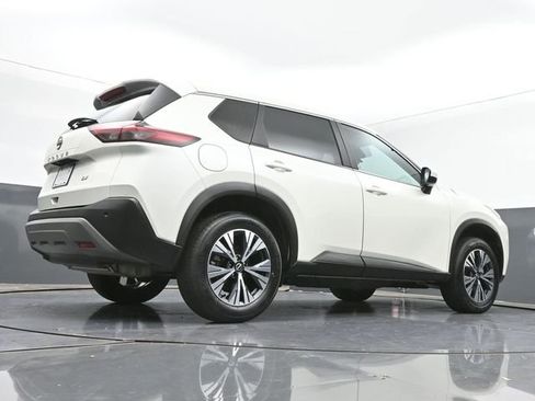 Used 2023 Nissan Rogue SV image 42