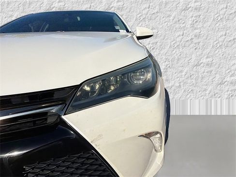 Used 2017 Toyota Camry XSE image 9