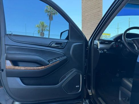 Used 2016 Chevrolet Suburban LTZ RWD image 38