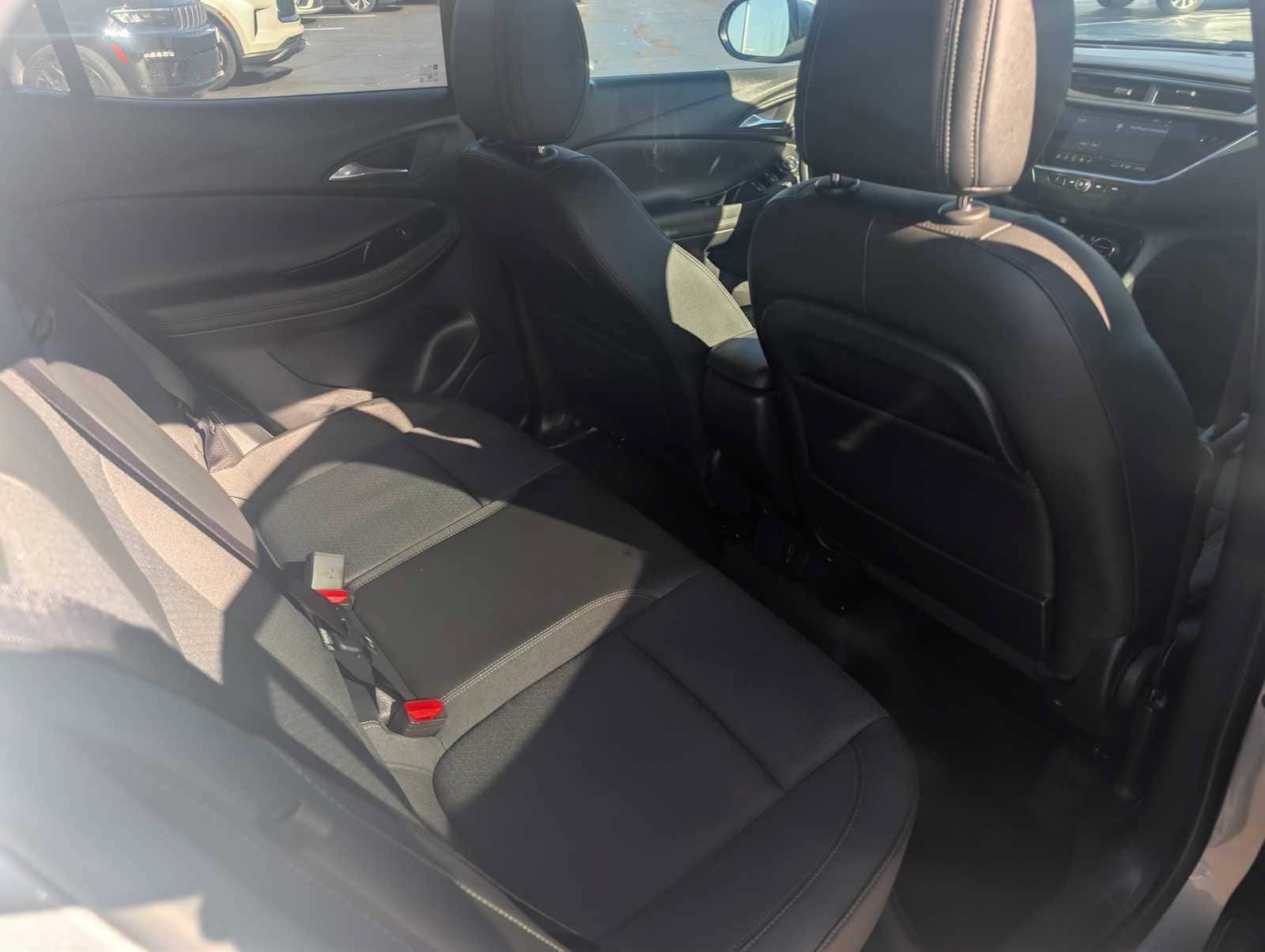 Used 2023 Buick Encore GX Select FWD image 28