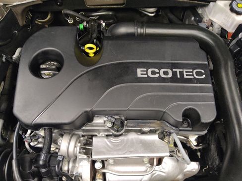 Used 2023 Chevrolet Malibu LT FWD image 30