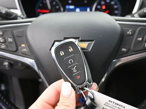 Used 2021 Chevrolet Equinox LT AWD/4WD image 34