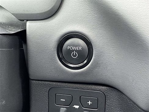 Used 2025 Toyota Sequoia Platinum image 29