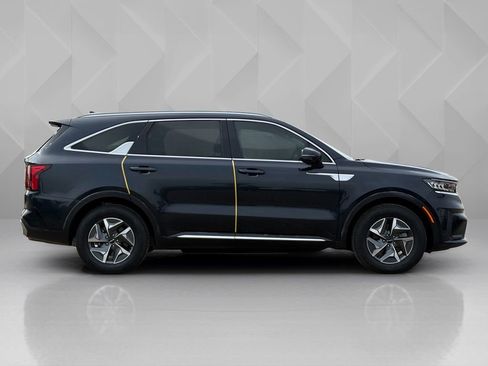 Used 2022 Kia Sorento S FWD image 4