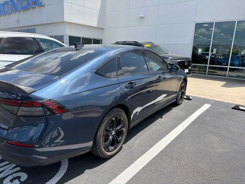 Used 2025 Honda Accord SE image 4