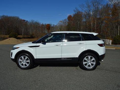 Used 2016 Land Rover Range Rover Evoque SE image 5