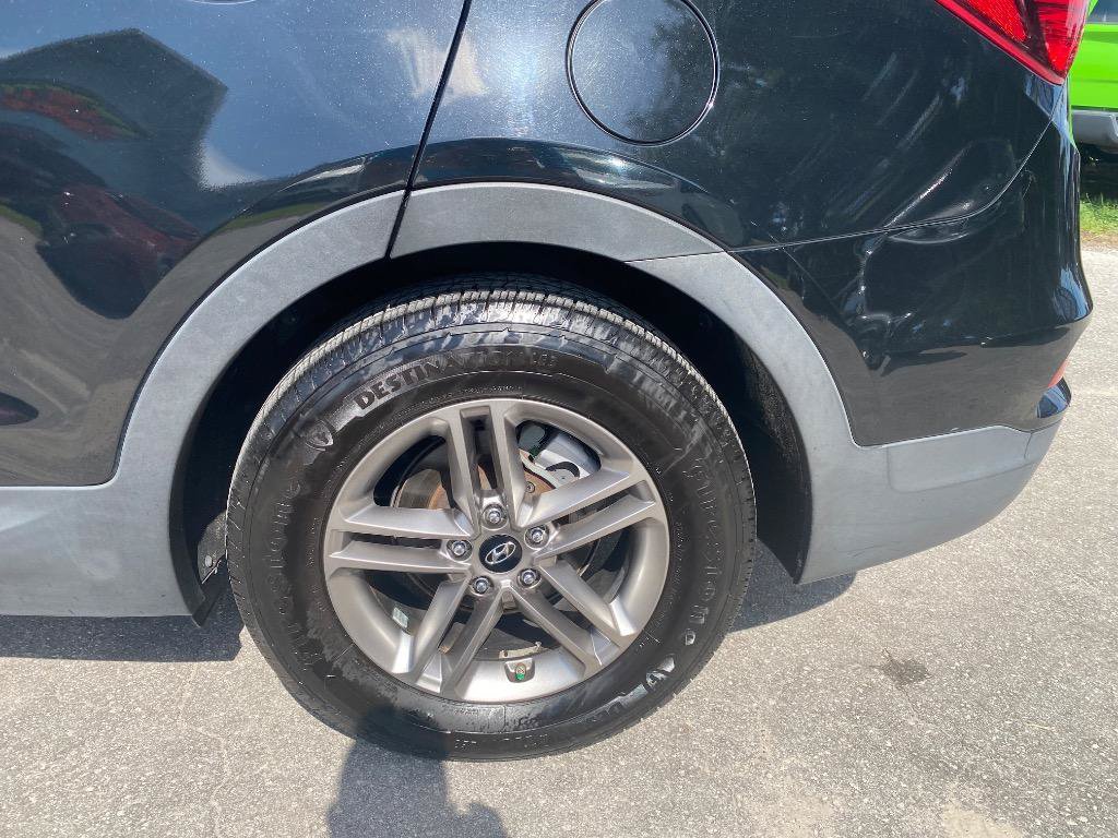 Used 2017 Hyundai Santa Fe Sport w/ 2.4L Tech Package 04 FWD image 11