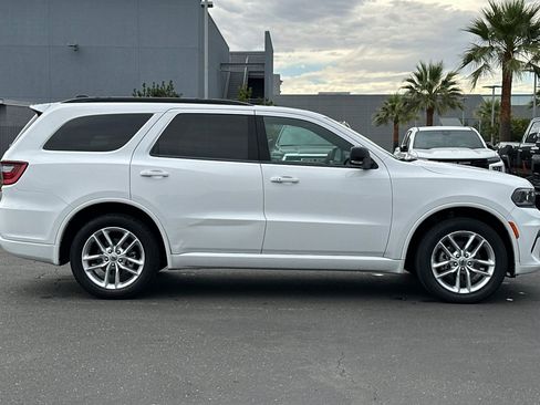 Used 2023 Dodge Durango GT image 3