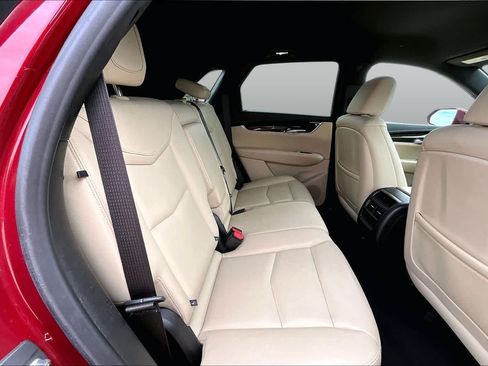 Used 2018 Cadillac XT5 FWD image 20