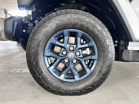 New 2026 Jeep Gladiator Sport AWD/4WD image 8