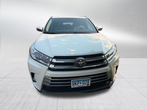 Used 2017 Toyota Highlander Limited Platinum w/ Carpet Mat Package AWD/4WD image 2