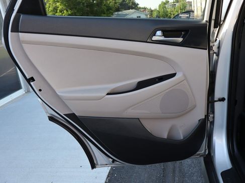 Used 2017 Hyundai Tucson SE image 23