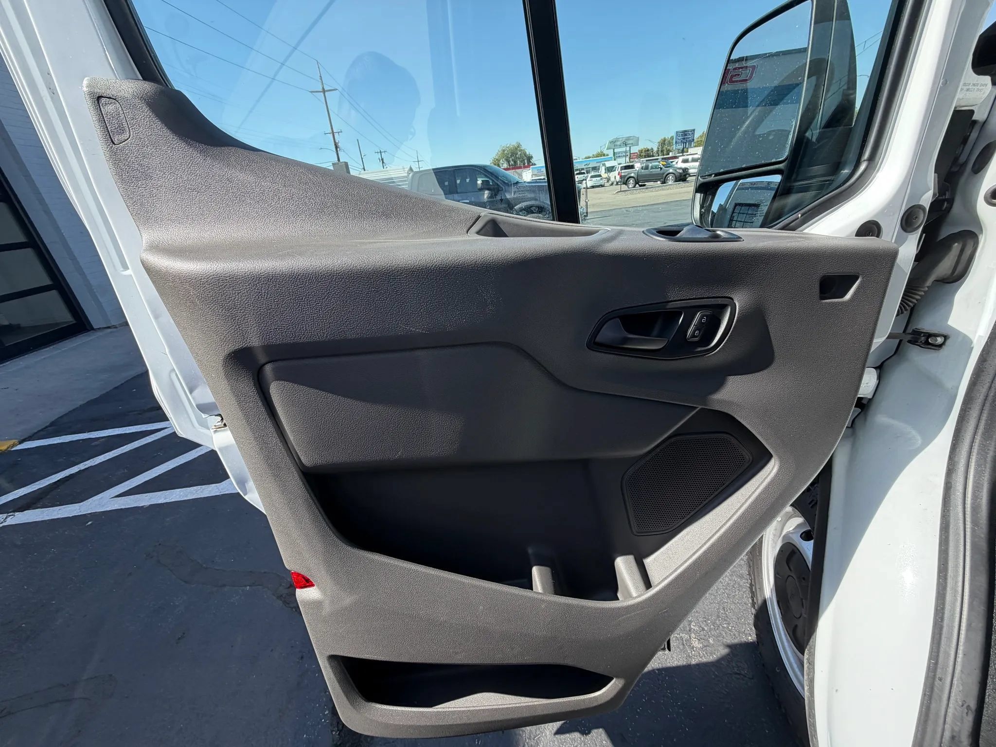 Used 2021 Ford Transit 250 Medium Roof RWD image 12