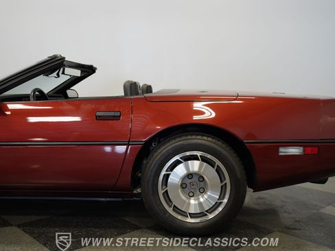 Used 1987 Chevrolet Corvette Convertible RWD image 31