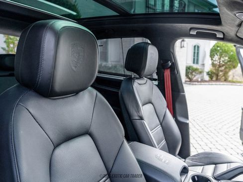 Used 2024 Porsche Cayenne S image 56