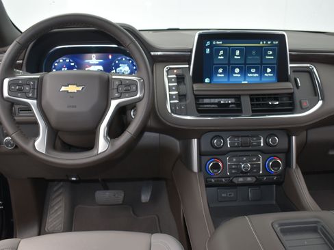 Used 2024 Chevrolet Tahoe LT w/ Luxury Package image 20