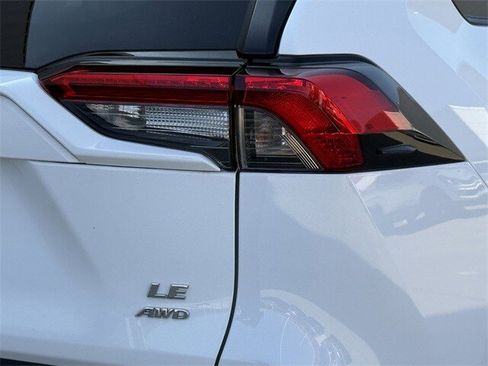 Used 2024 Toyota RAV4 LE image 7