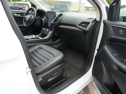 Used 2024 Ford Edge SEL w/ Convenience Package AWD/4WD image 32