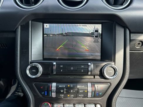 Used 2018 Ford Mustang GT Premium w/ Equipment Group 401A RWD image 39