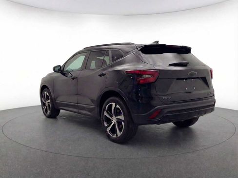 Used 2024 Chevrolet Trax RS image 5