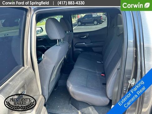 Used 2018 Toyota Tacoma TRD Sport w/ Technology Package AWD/4WD image 8