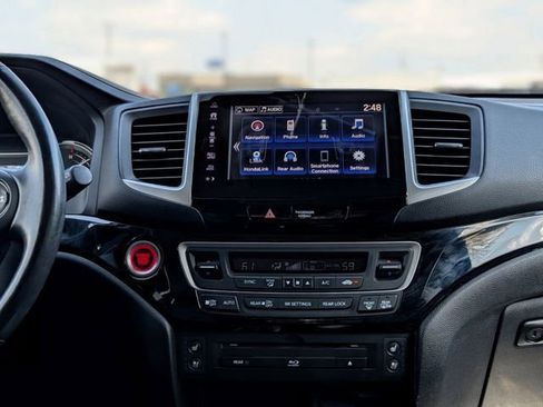 Used 2018 Honda Pilot Elite image 15