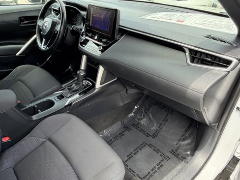 Used 2023 Toyota Corolla Cross AWD Hybrid image 9
