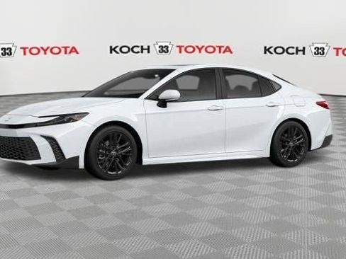 New 2026 Toyota Camry SE image 2