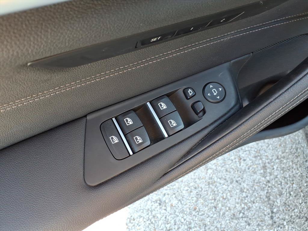 Used 2023 BMW 530e xDrive w/ Convenience Package AWD/4WD image 19