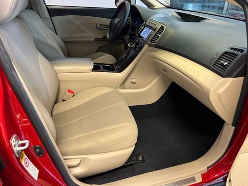 Used 2015 Toyota Venza LE FWD image 10
