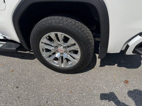 Used 2024 GMC Sierra 1500 Denali w/ Technology Package image 10