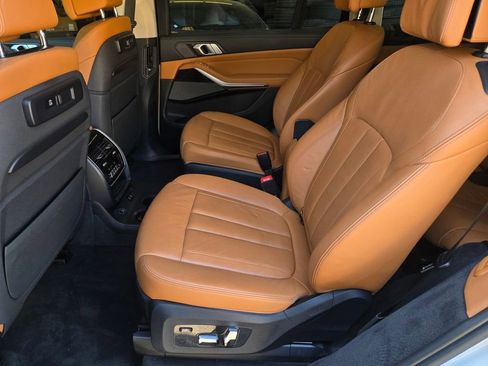 Used 2019 BMW X7 xDrive40i w/ Premium Package AWD/4WD image 15
