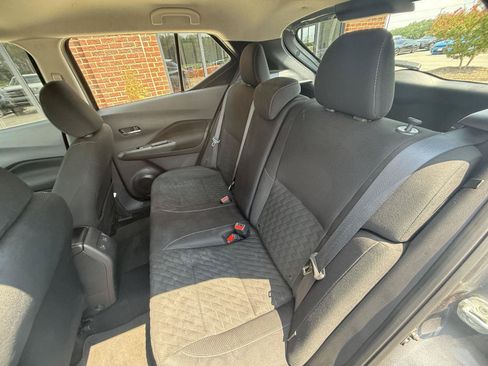 Used 2023 Nissan Kicks SV w/ Interior Electronics Package FWD image 14