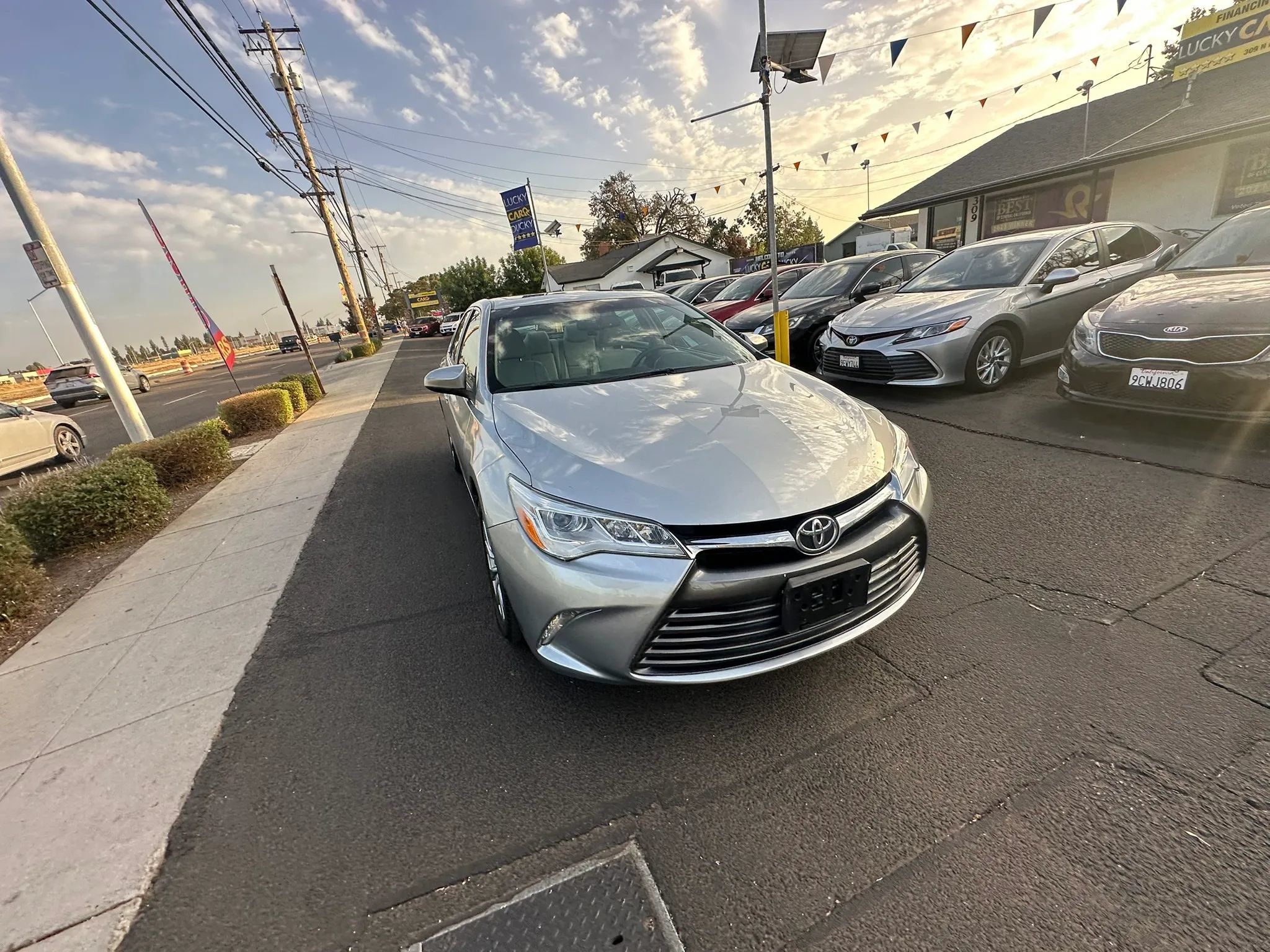 Used 2016 Toyota Camry XLE FWD image 14