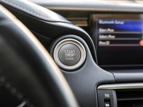 Used 2019 Lexus IS 350 image 19