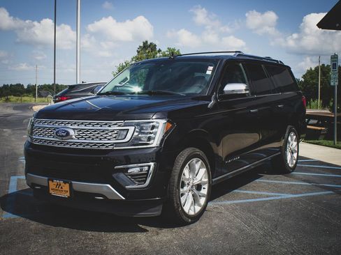 Used 2019 Ford Expedition Max Platinum AWD/4WD image 31