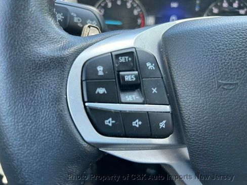 Used 2021 Ford Explorer XLT w/ Equipment Group 202A AWD/4WD image 41