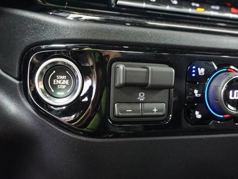 New 2026 Chevrolet Silverado 2500 ZR2 AWD/4WD image 19