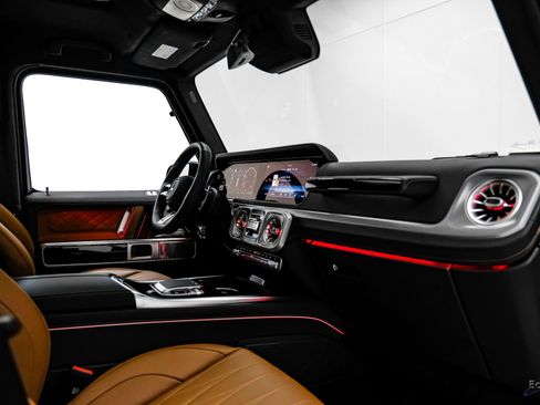 Used 2025 Mercedes-Benz G 63 AMG 4MATIC image 46