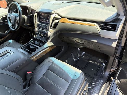 Used 2016 GMC Yukon XL Denali AWD/4WD image 13