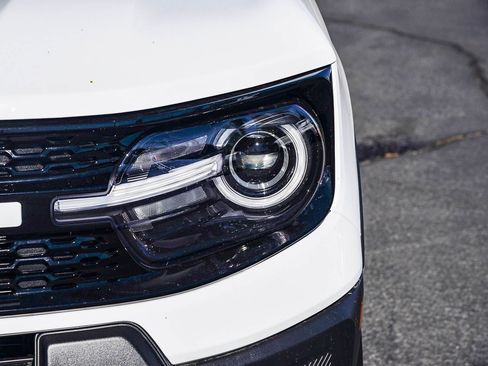 Used 2025 Ford Bronco Sport Outer Banks image 10